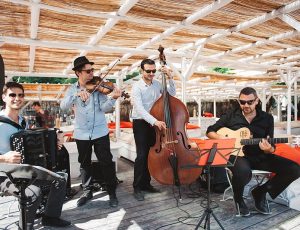 groupe en quartet jazz manouche à Lyon